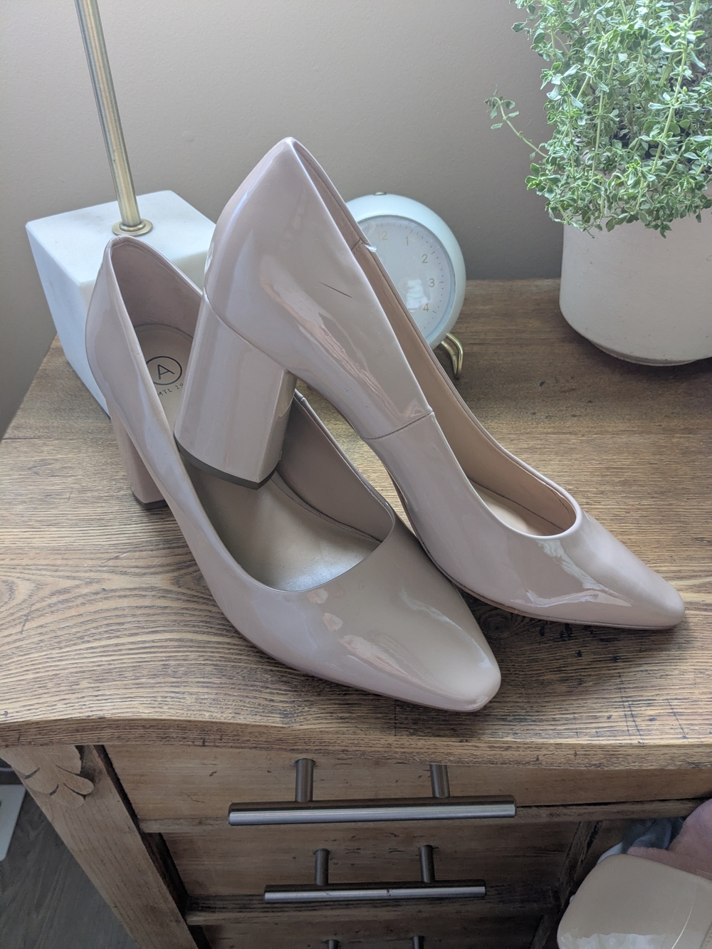 Reitmans Glossy Nude Patent Block Heel Pumps